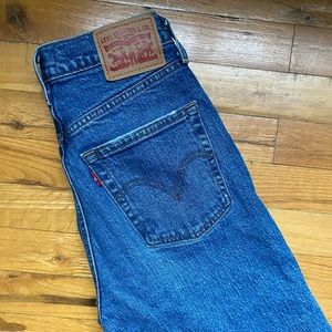 Levi’s Ribcage Jean Size 26 in Blue denim